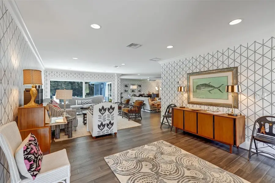 4160 39th Street S, Saint Petersburg, FL 33711 - #3