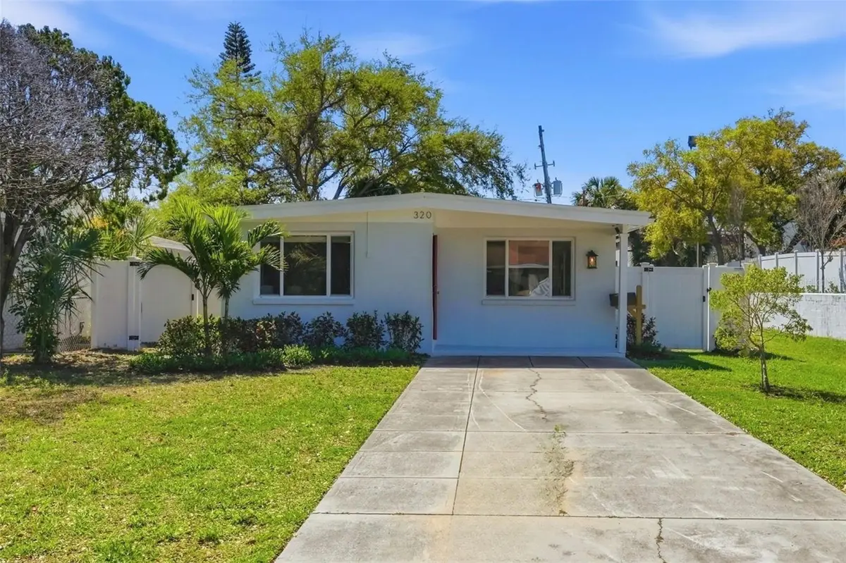320 93rd Avenue N, Saint Petersburg, FL 33702 - #1