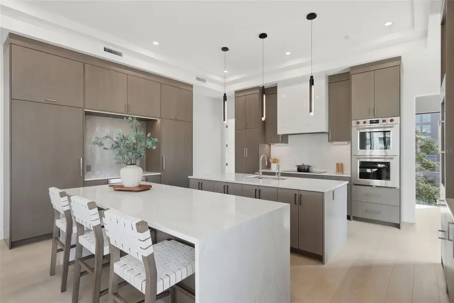 321 2nd Street N, Saint Petersburg, FL 33701 - #2