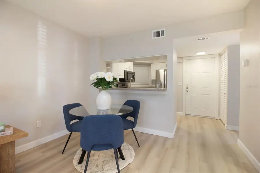 6907 Stones Throw Circle N #2101, Saint Petersburg, FL 33710 - #3