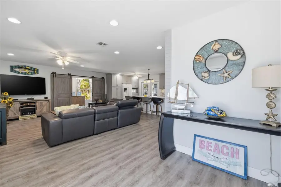 4339 50th Avenue S, Saint Petersburg, FL 33711 - #3