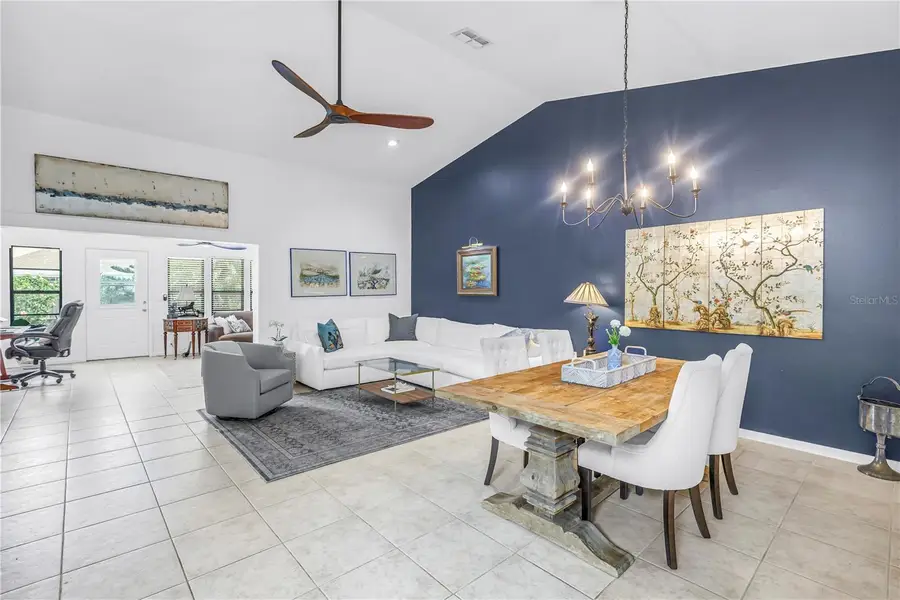 992 San Carlos Court Ne, Saint Petersburg, FL 33702 - #3