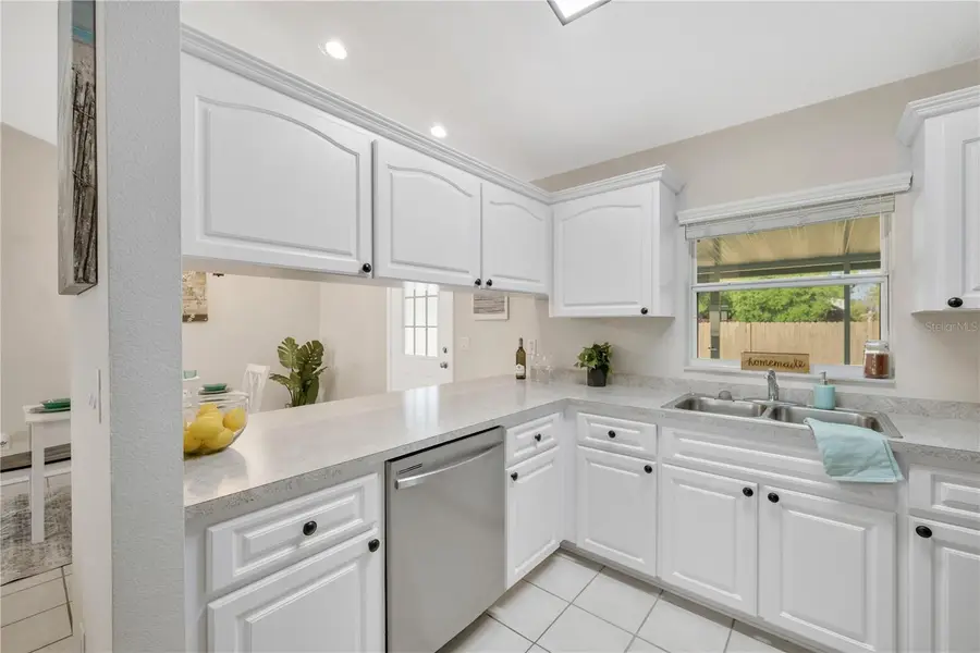 909 N Mobley Street, Plant City, FL 33563 - #3