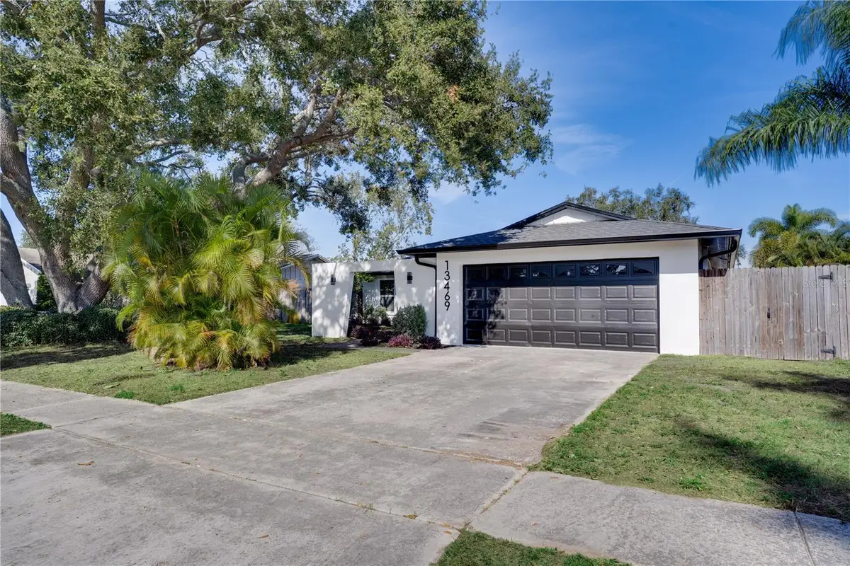 13469 Sol Vista Dr, Largo, FL 33774 - #1