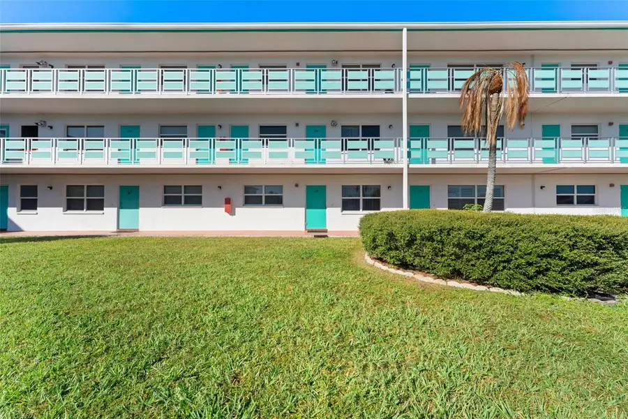 1950 59th Avenue N #114, Saint Petersburg, FL 33714 - #3