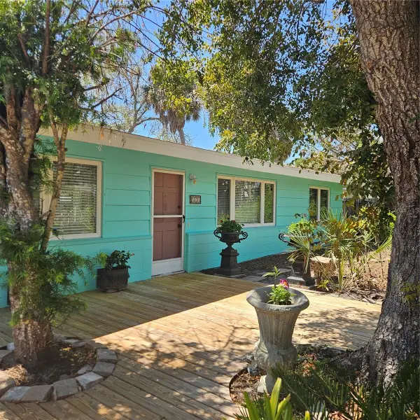 528 Ralph Street, SIESTA KEY, FL 34242