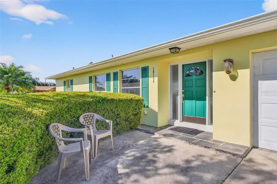 10100 Commodore Drive, Seminole, FL 33776 - #3