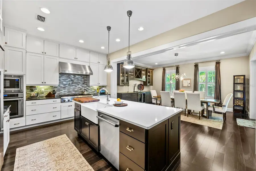 3211 W Bay Villa Avenue, Tampa, FL 33611 - #2