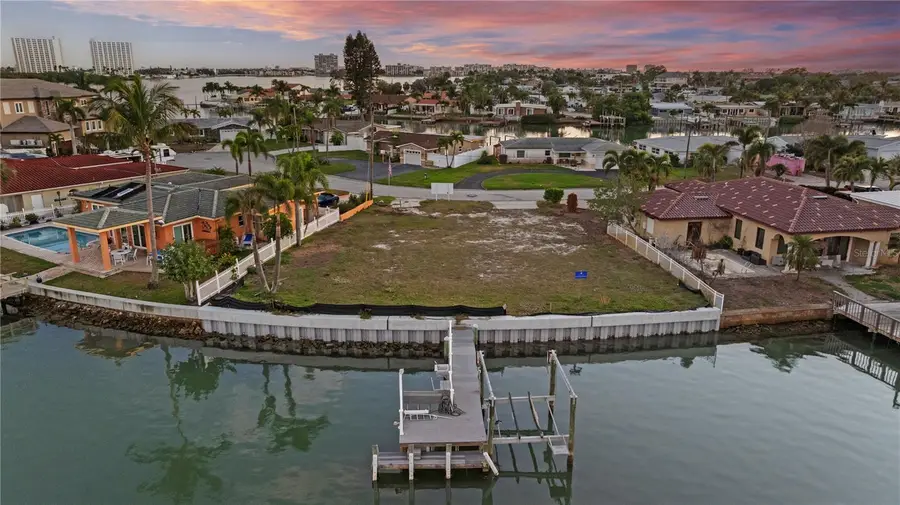 7821 3rd Avenue S, Saint Petersburg, FL 33707 - #2