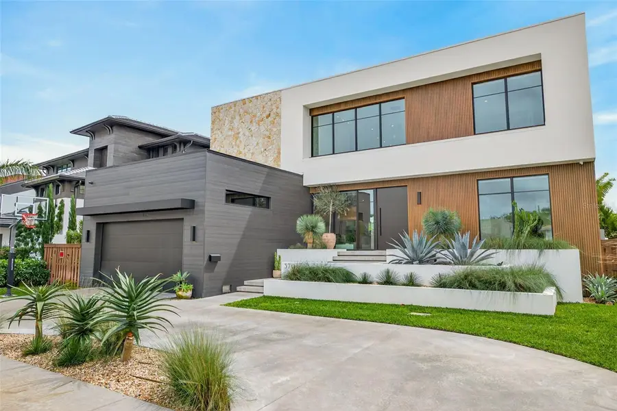 370 Belleair Drive Ne, Saint Petersburg, FL 33704 - #3