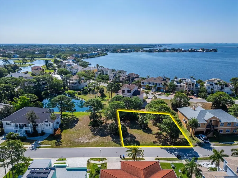 Harbour Watch Circle, Tarpon Springs, FL 34689 - #3