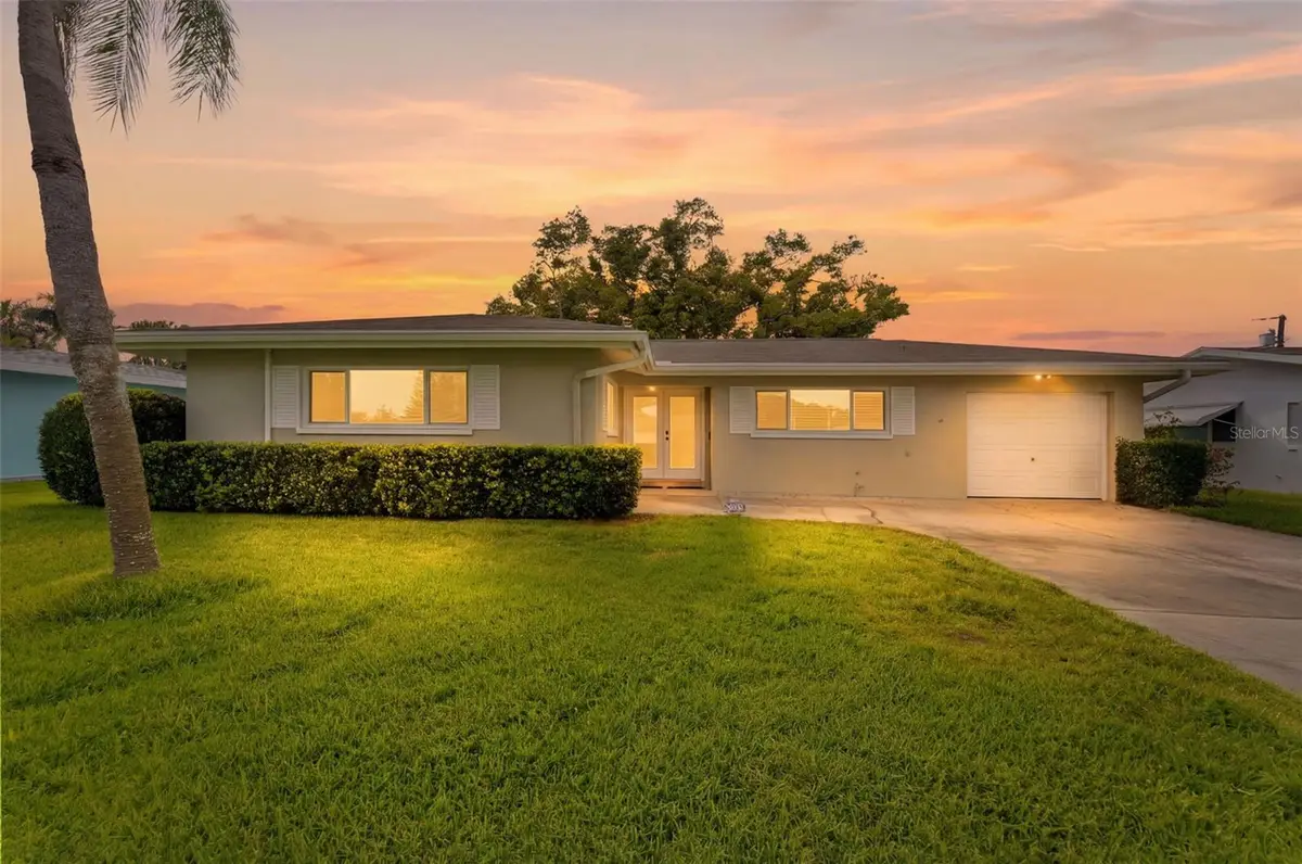 12694 138th Lane, Largo, FL 33774 - #1