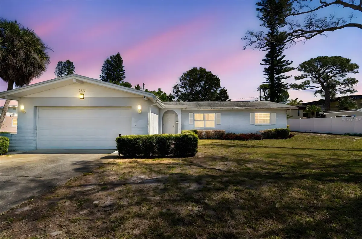 3873 50th Avenue S, Saint Petersburg, FL 33711 - #1