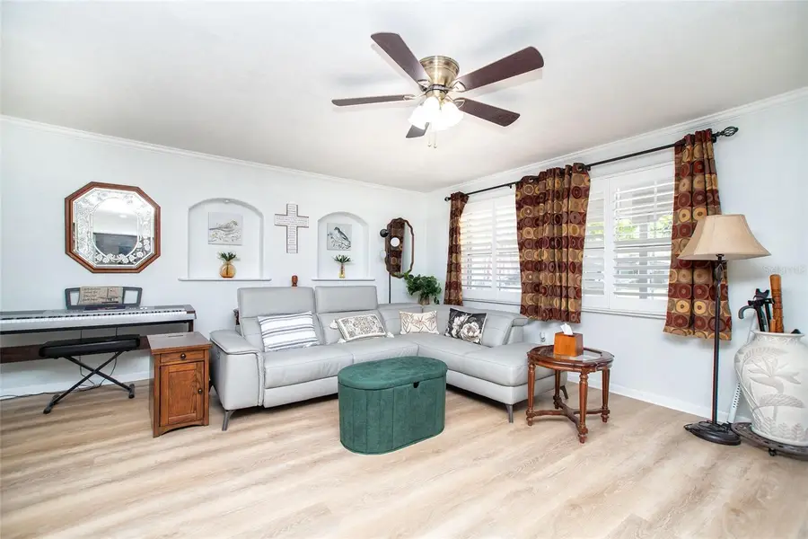 989 8th Avenue Ne, Largo, FL 33770 - #3