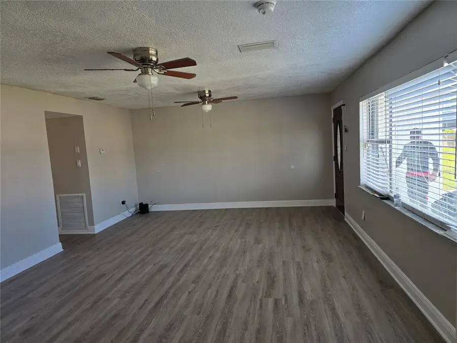 2538 W Hiawatha Street, Tampa, FL 33614 - #3