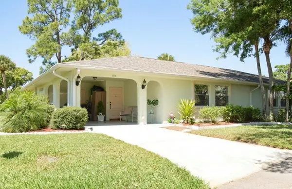 1111 Harefield Circle #62, SUN CITY CENTER, FL 33573