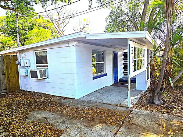 360 5th Avenue Nw, LARGO, FL 33770