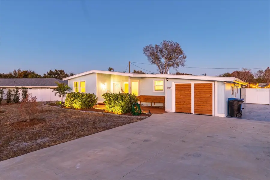 2110 Alcazar Way S, Saint Petersburg, FL 33712 - #2