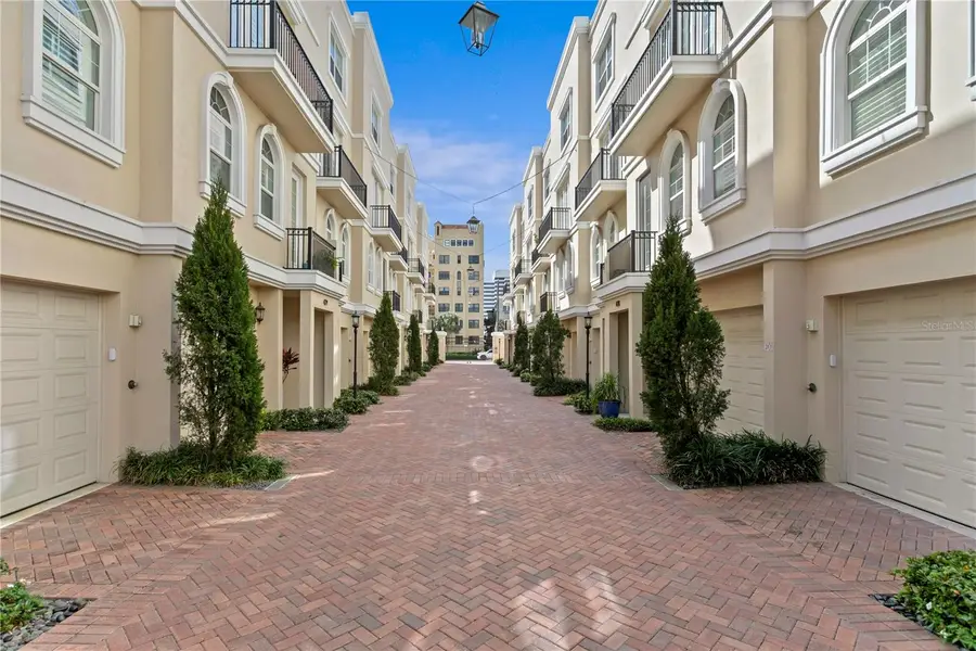 412 Regent Lane N, Saint Petersburg, FL 33701 - #2