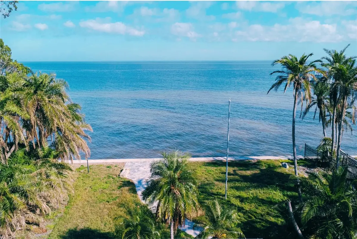 5926 Bahama Shores Drive S, Saint Petersburg, FL 33705 - #1