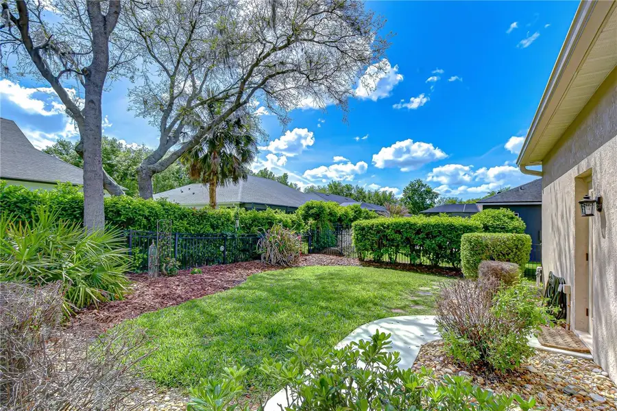 5725 Eaglemount Circle, Lithia, FL 33547 - #3