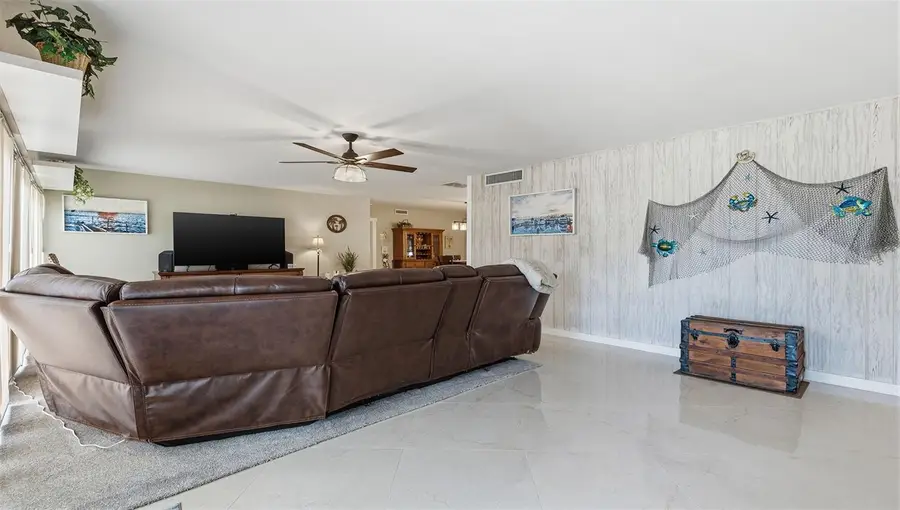 4091 50th Avenue S, Saint Petersburg, FL 33711 - #3