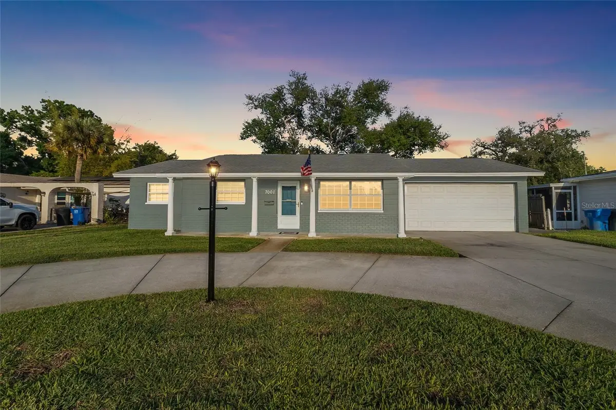 7001 18th Street N, Saint Petersburg, FL 33702 - #1