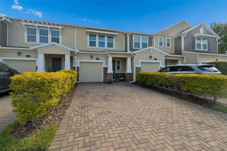 2064 Lake Waters Pl, Lutz, FL 33558 - #2