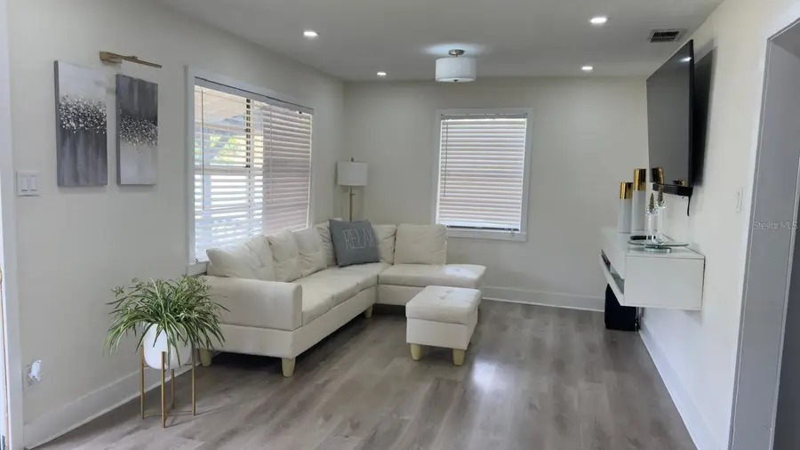 2109 E Navajo Avenue, Tampa, FL 33612 - #3