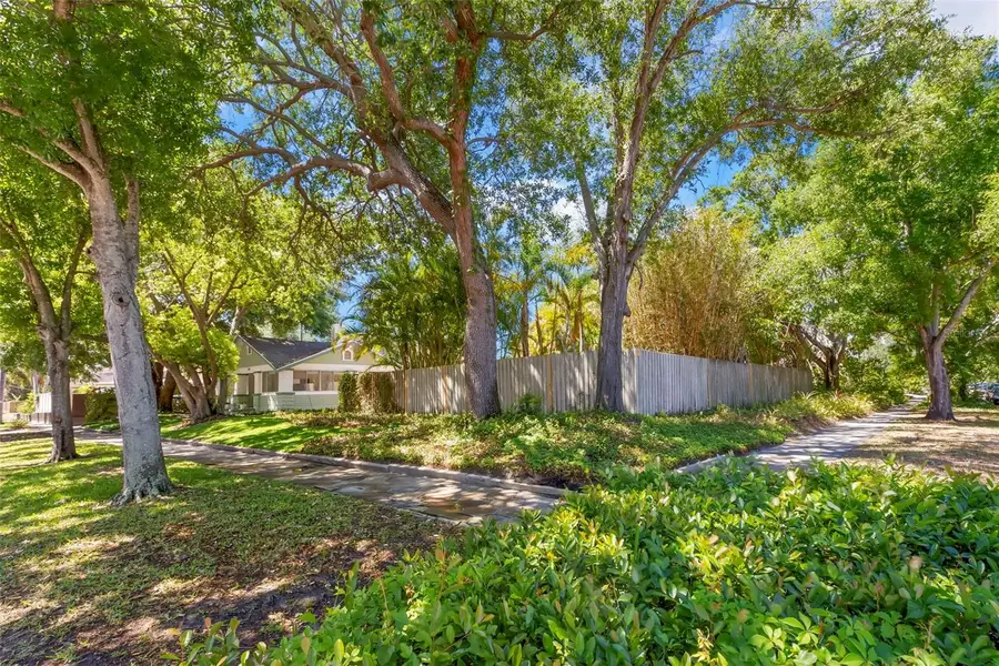 230 27th Street N, Saint Petersburg, FL 33713 - #3