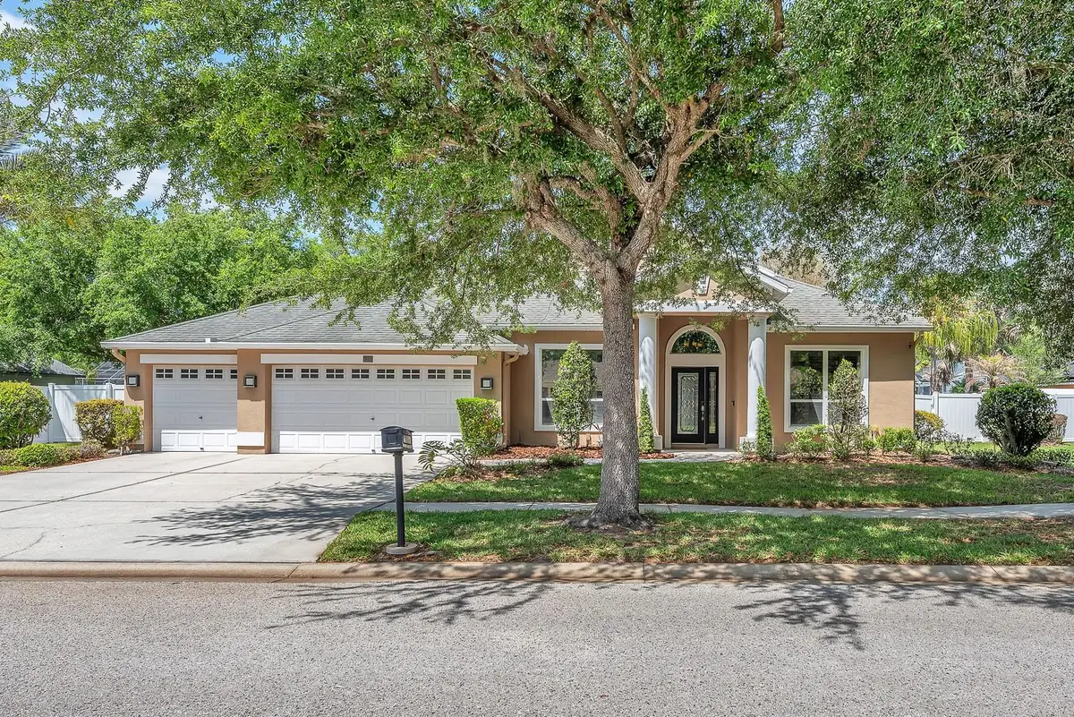 5613 Lark Meadow Place, Lithia, FL 33547 - #1