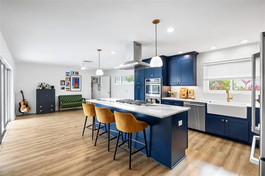 1201 87th Avenue N, Saint Petersburg, FL 33702 - #3