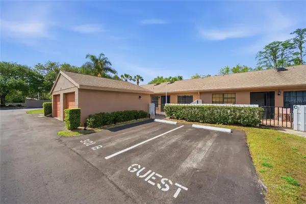 3135 Charter Club Drive #B, TARPON SPRINGS, FL 34688