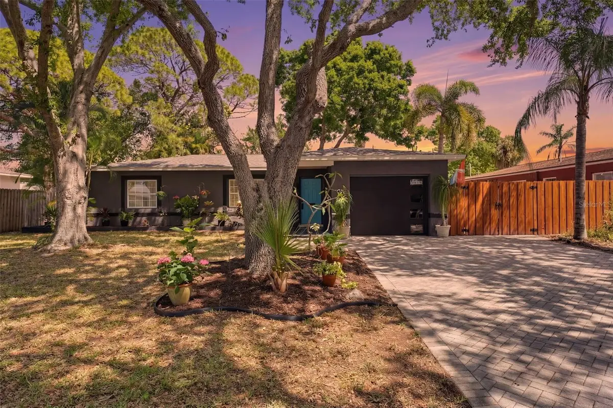 811 Bay Vista Boulevard S, Saint Petersburg, FL 33705 - #1