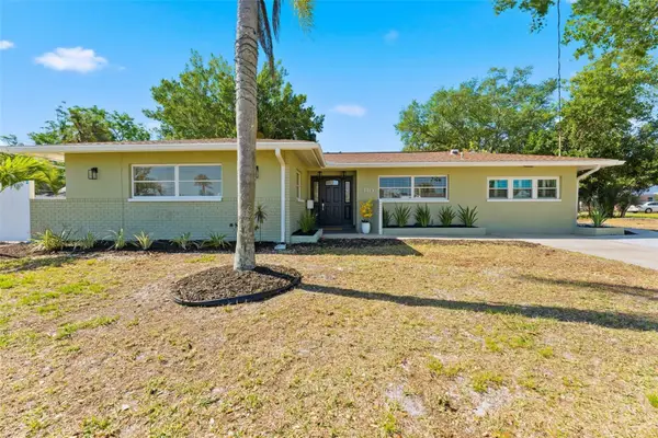 110 92nd Avenue Ne, ST PETERSBURG, FL 33702