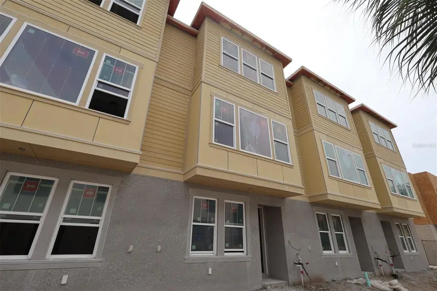 470 31st Way N, Saint Petersburg, FL 33713 - #2