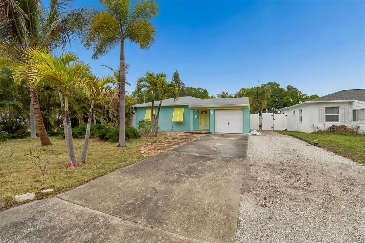 117 41st Avenue Ne, Saint Petersburg, FL 33703 - #1