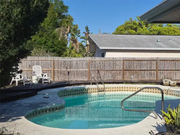 11738 96th Place, SEMINOLE, FL 33772