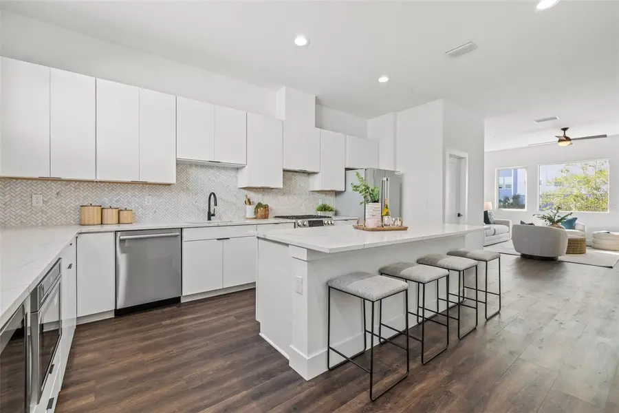 857 6th Avenue S, Saint Petersburg, FL 33701 - #2