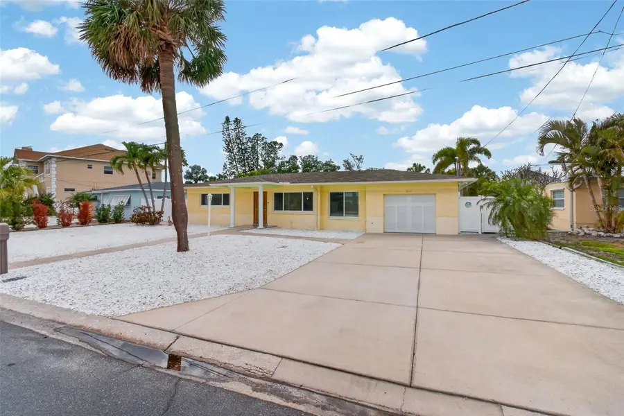 517 39th Avenue, Saint Pete Beach, FL 33706 - #2