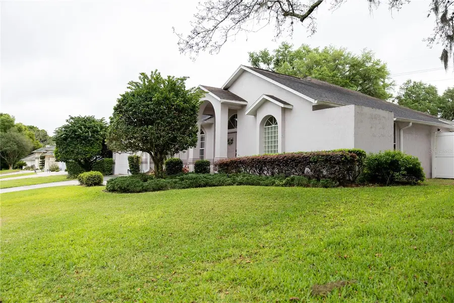 6305 S Queensway Drive, Temple Terrace, FL 33617 - #3