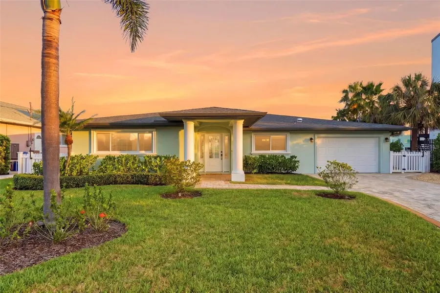 7172 S Shore Drive S, Saint Petersburg, FL 33707 - #2