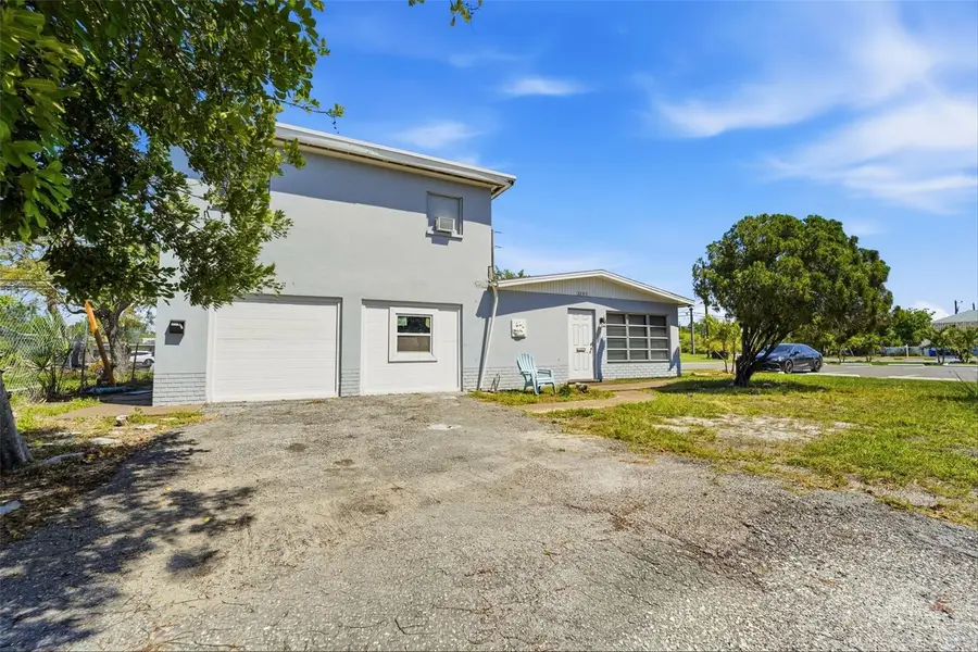 3235 Emerson Avenue S, Saint Petersburg, FL 33712 - #2