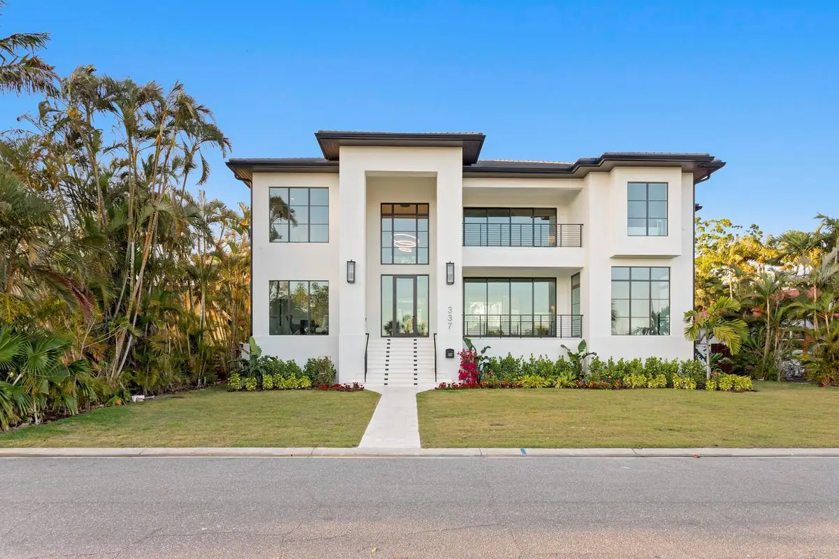 337 Coffee Pot Drive Ne, Saint Petersburg, FL 33704 - #1