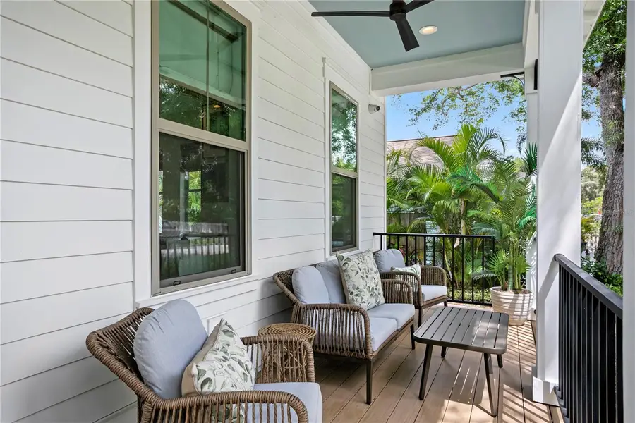 1109 18th Avenue N, Saint Petersburg, FL 33704 - #3