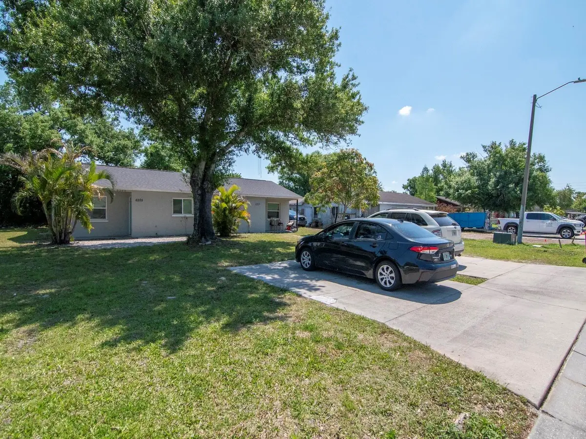 1211 62nd Avenue E, Bradenton, FL 34203 - #1