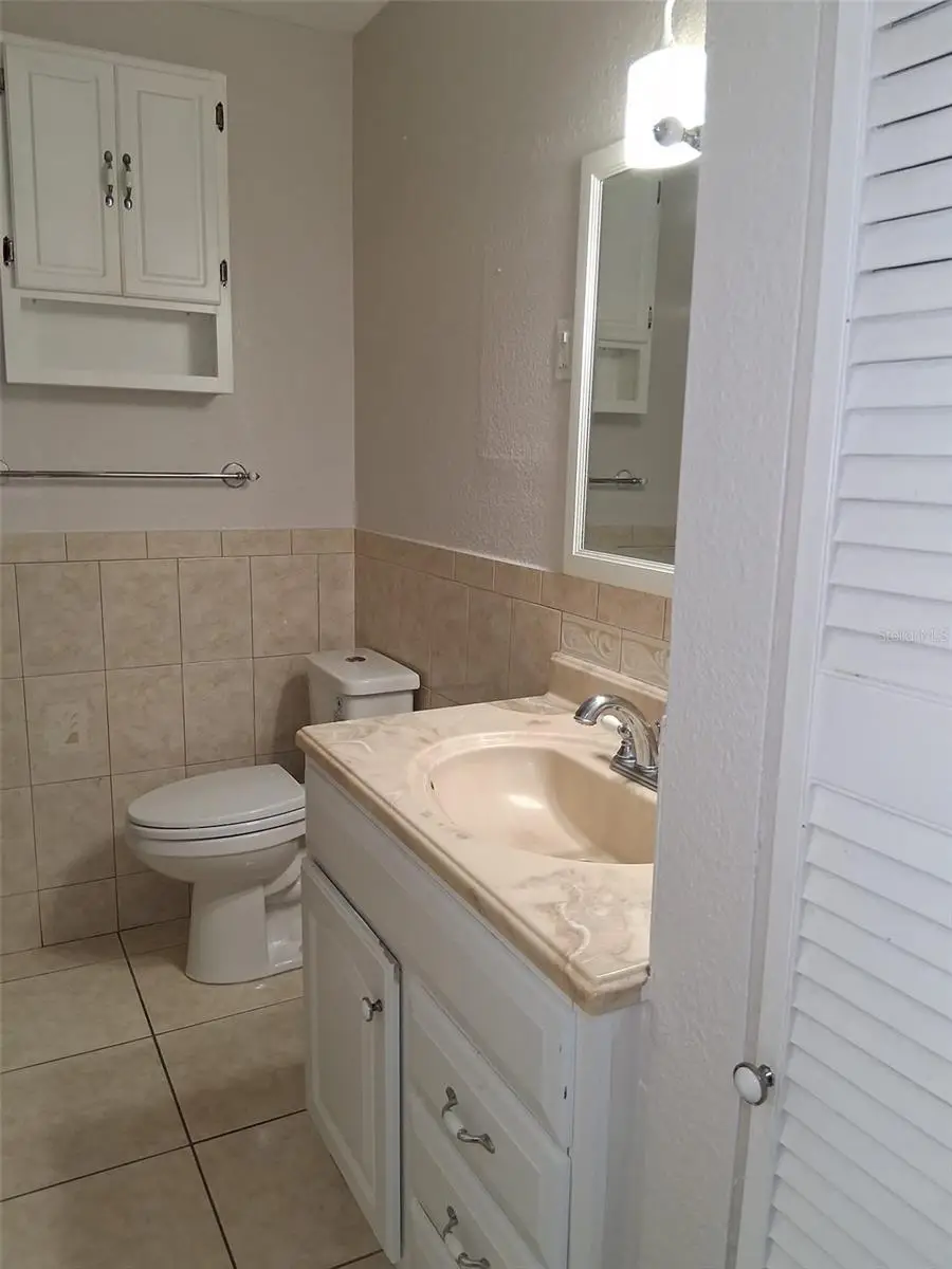 924 Lakewood Avenue, Tampa, FL 33613 - #3