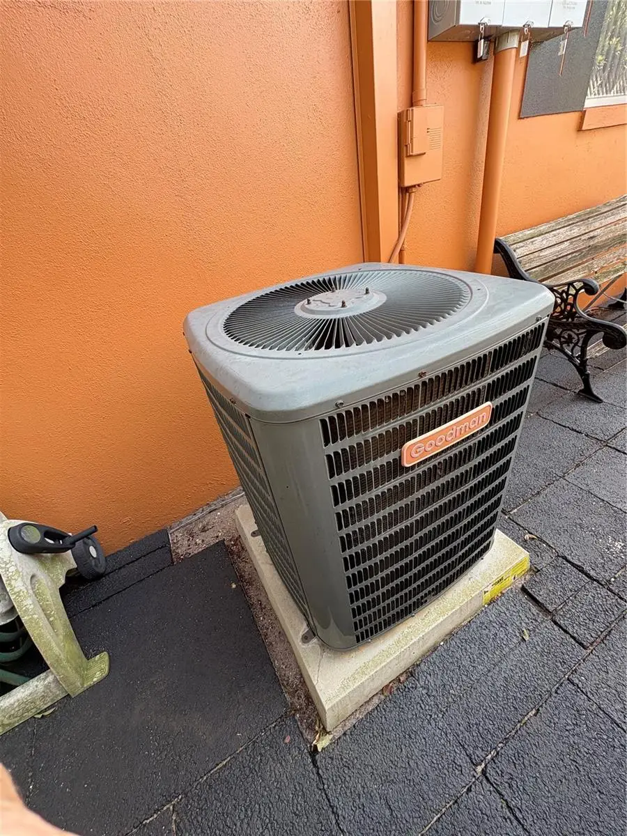 1705 N Jefferson Avenue, Largo, FL 33770 - #3