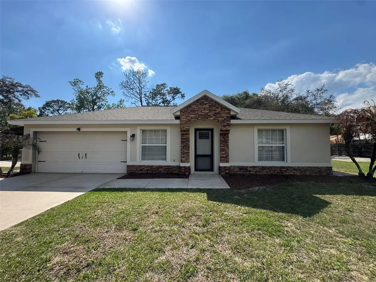 40751 W 4th Avenue, Umatilla, FL 32784 - #1