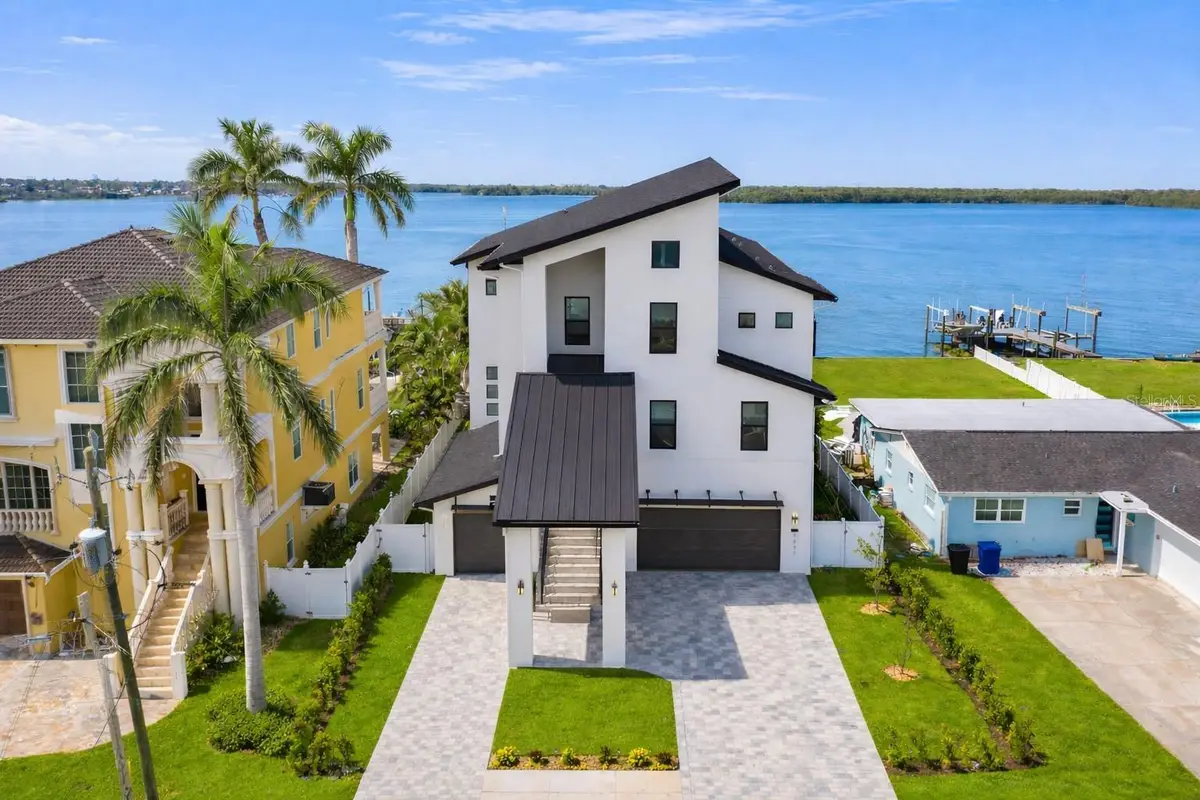 1843 Bayou Grande Boulevard Ne, Saint Petersburg, FL 33703 - #1
